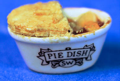 (image for) Fruit crumble - Stokesay Ware dish