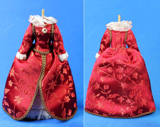 (image for) Gown on mannequin - circa 1800's