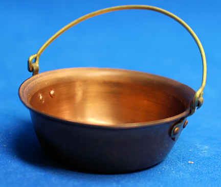 (image for) Copper basin with handle