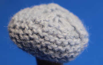 (image for) Woman's knitted beret