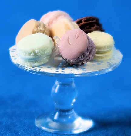 (image for) Macaroons on a pedestal dish