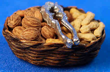 (image for) Basket of nuts