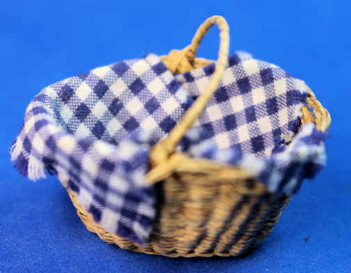 (image for) Lined basket by Francine Coyon