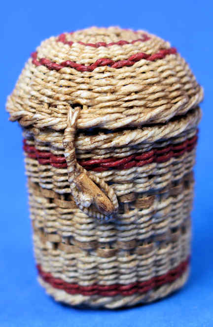 (image for) Lidded basket by Francine Coyon