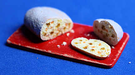 (image for) Raisin bread and slices