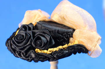 (image for) Fancy hat by Miss Amelia
