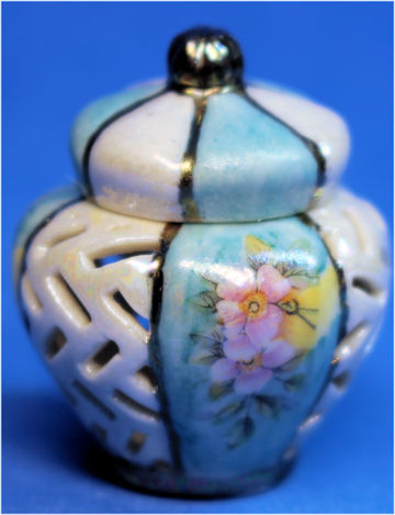 (image for) Lidded bowl - pierced