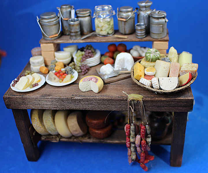 (image for) Cheeses and meats table
