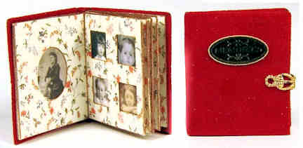 (image for) Photograph album - red cover
