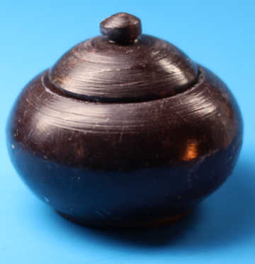 (image for) Lidded bowl