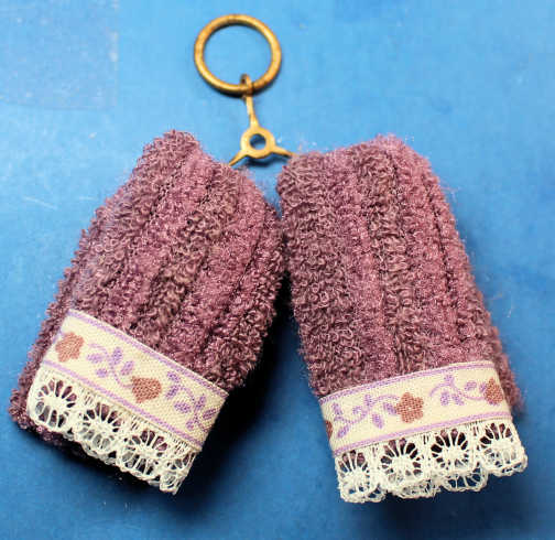 (image for) Hand towels on towel ring