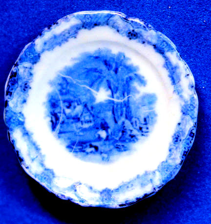 (image for) Decorative plate - blue and white porcelainn- scratches on surface