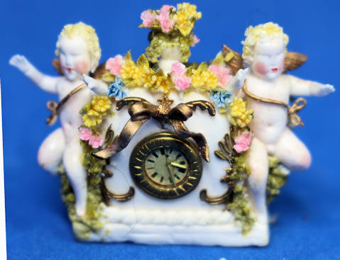 (image for) Clock with cherubs