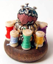 Thread caddy