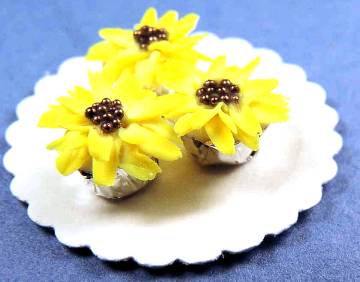 Sunflower cupcakes - set of 3