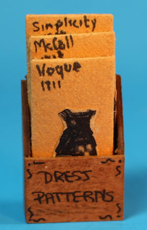 (image for) Dress pattern display