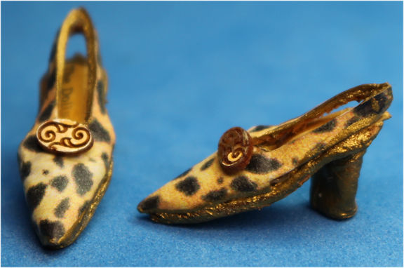 (image for) Ladies shoes - pumps with strap