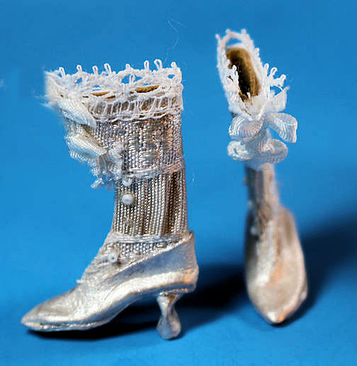(image for) High button shoe - ecru with white trim