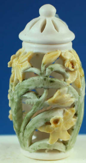 (image for) Lidded urn - cutwork