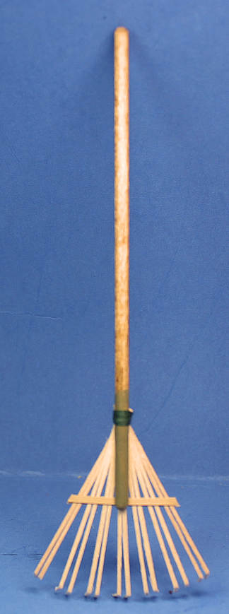 (image for) Bamboo rake