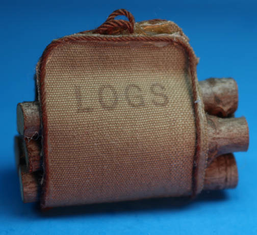(image for) Log carrier - canvas