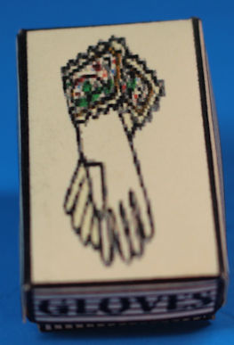 (image for) Clothing box - lady's gloves