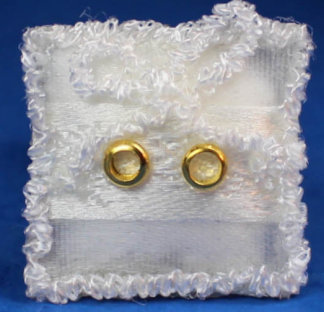 (image for) Wedding ring pillow with rings