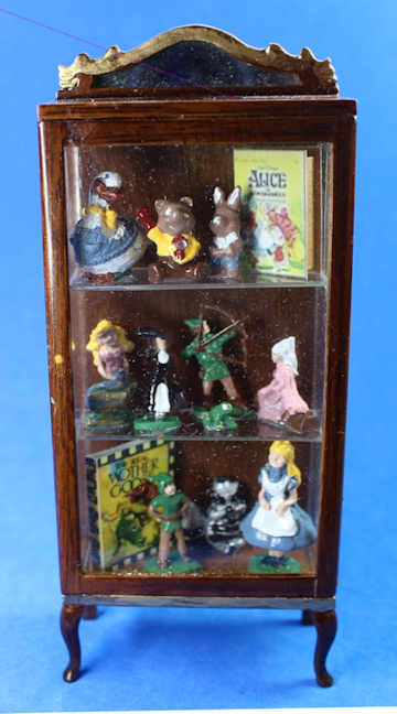 (image for) Display cabinet with child's theme