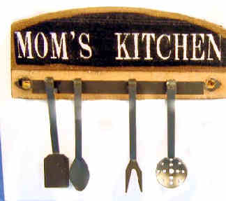 Utensil set on rack - "Mom's Kitchen"