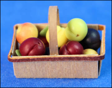 (image for) Fruit basket. Basket by Chandronnait. Fruit by Kiva