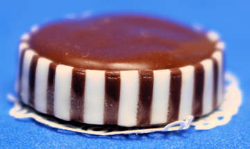 Cake - black and white (image for) Cake - black and white