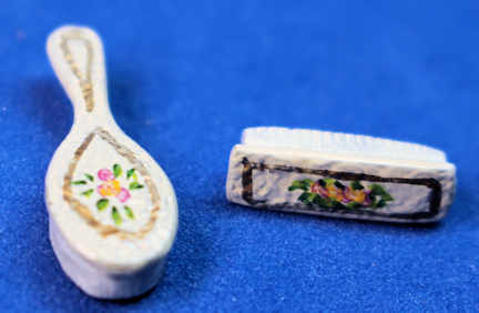 Brush and mirror (image for) Brush and mirror