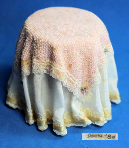 (image for) Skirted table by Donna - damage