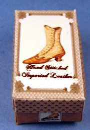 (image for) Lady's shoe box - high button boot